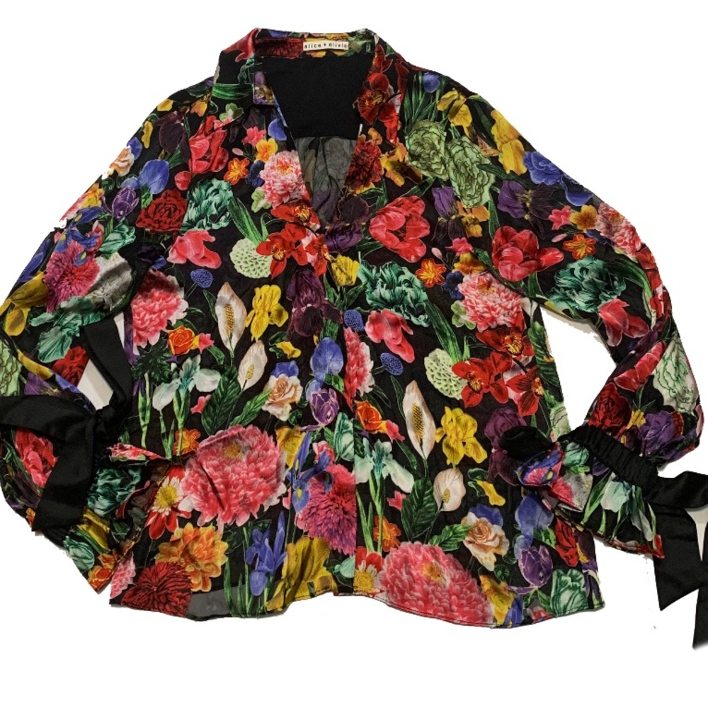 Floral Women's Top with Black Accents